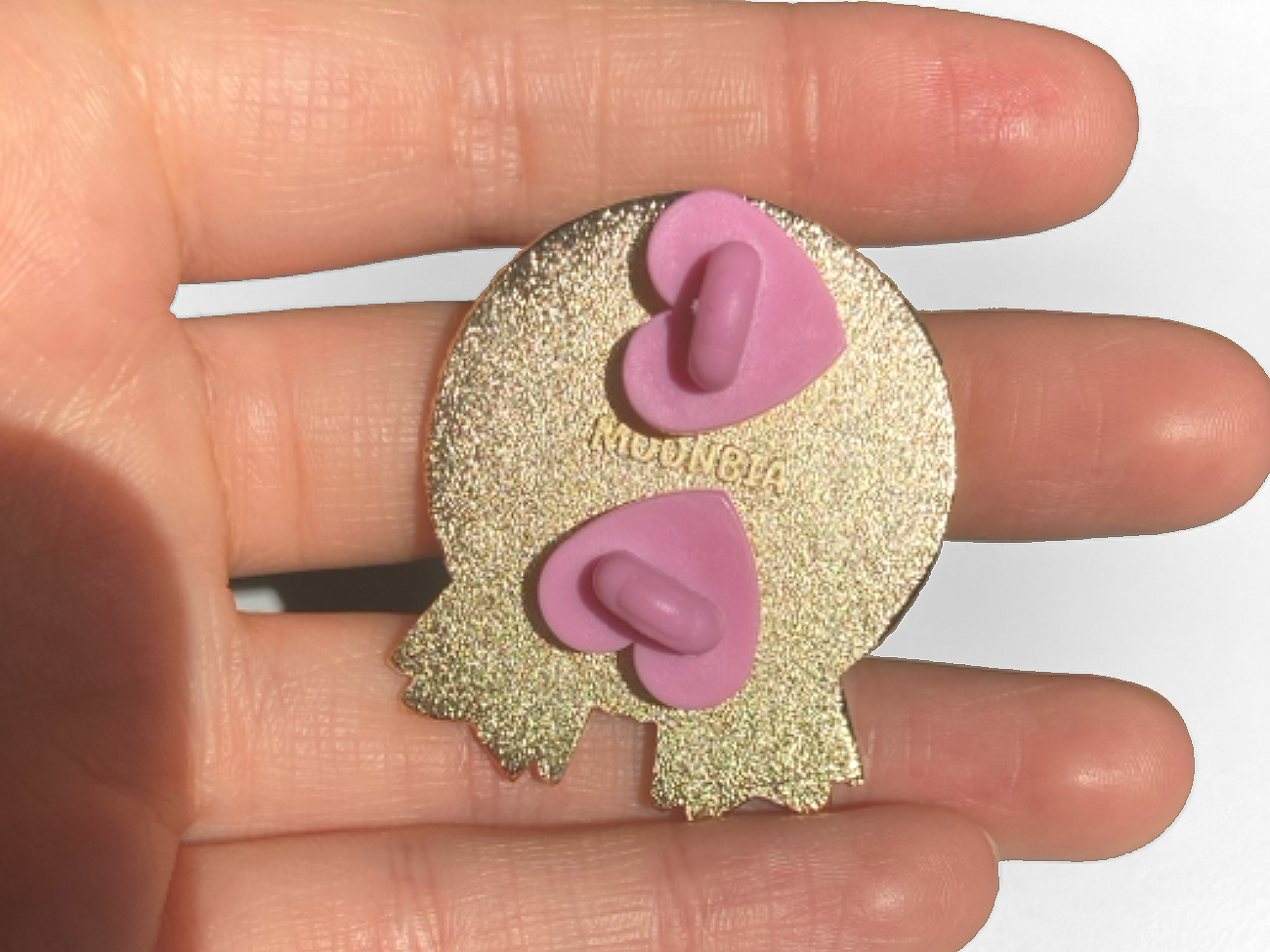 CAT MOM ENAMEL PIN