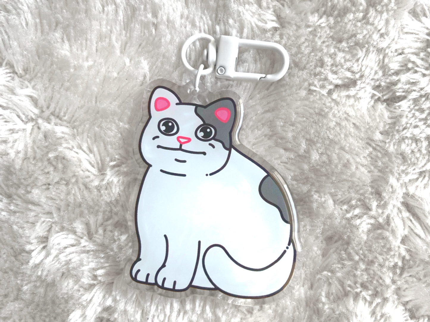 NO THOUGHTS CAT KEYCHAIN