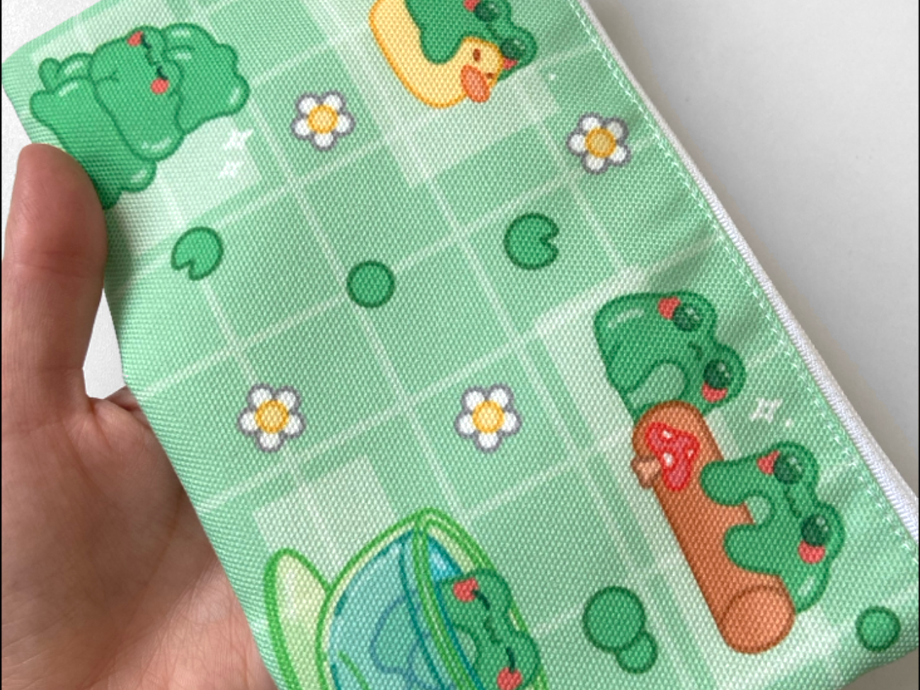 FROGS POUCH