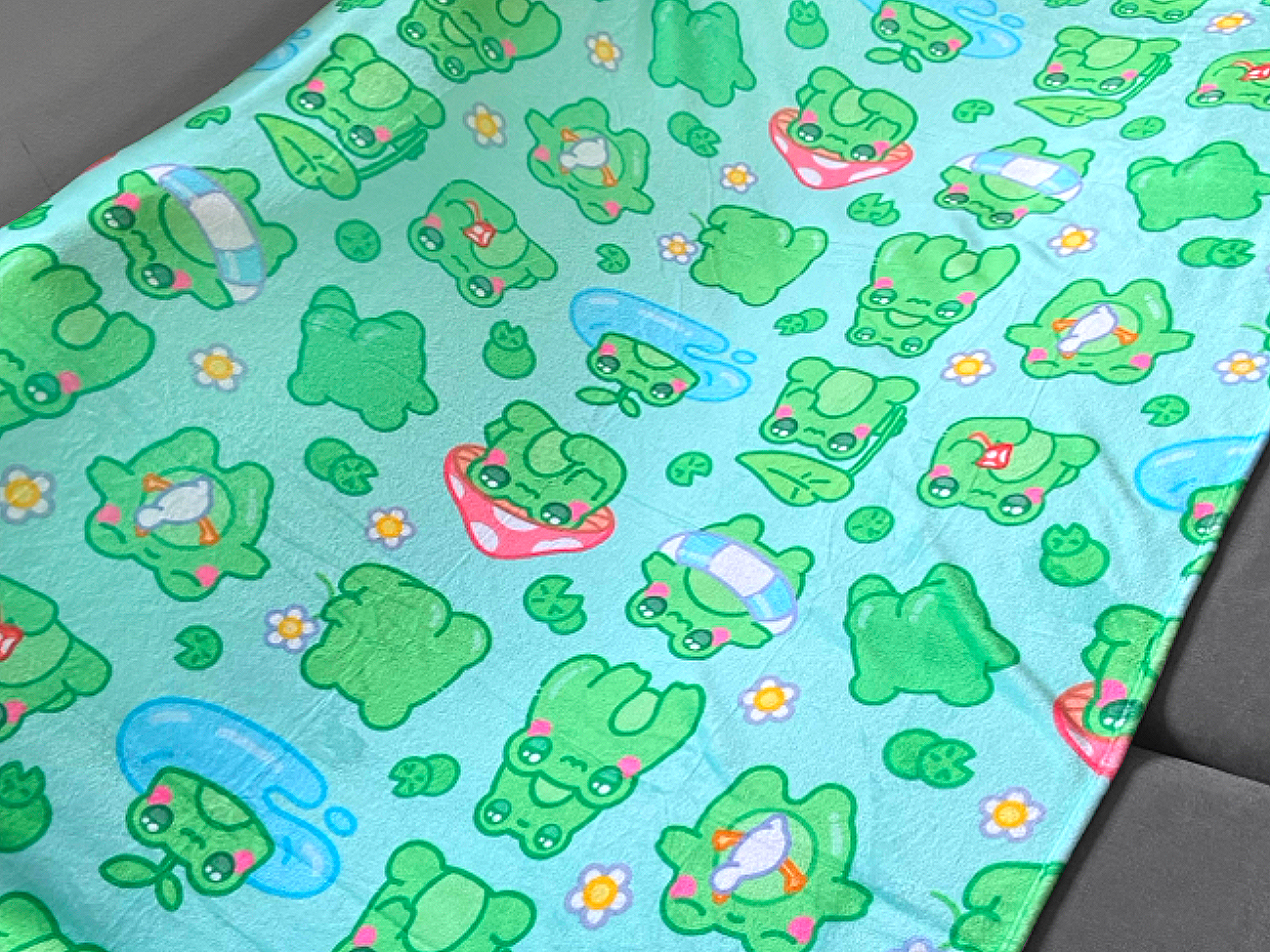 FROG BLANKET